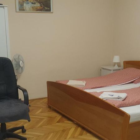 Garibaldi Apartman Budapeşte Dış mekan fotoğraf